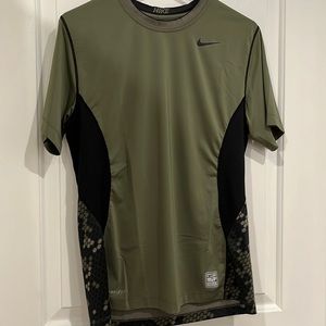 Nike dri fit short sleeve